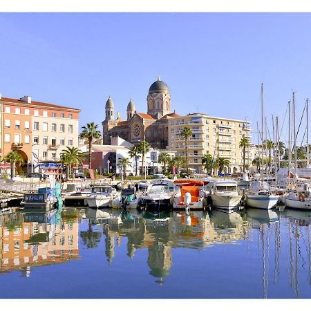 Entre Mer Et Centre-Ville: Charmant Et Lumineux T1 Saint-Raphaël Buitenkant foto